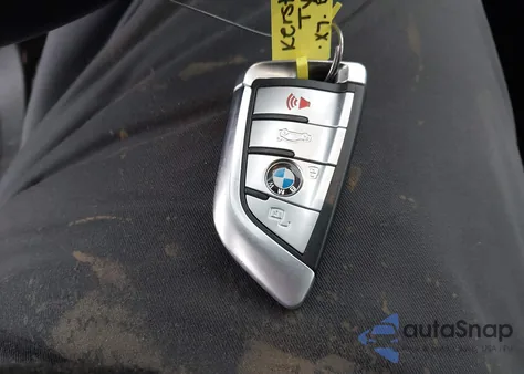 2021 BMW X7 xDrive40I z USA, uszkodzony, nr VIN 5UXCW2C09M9E66550